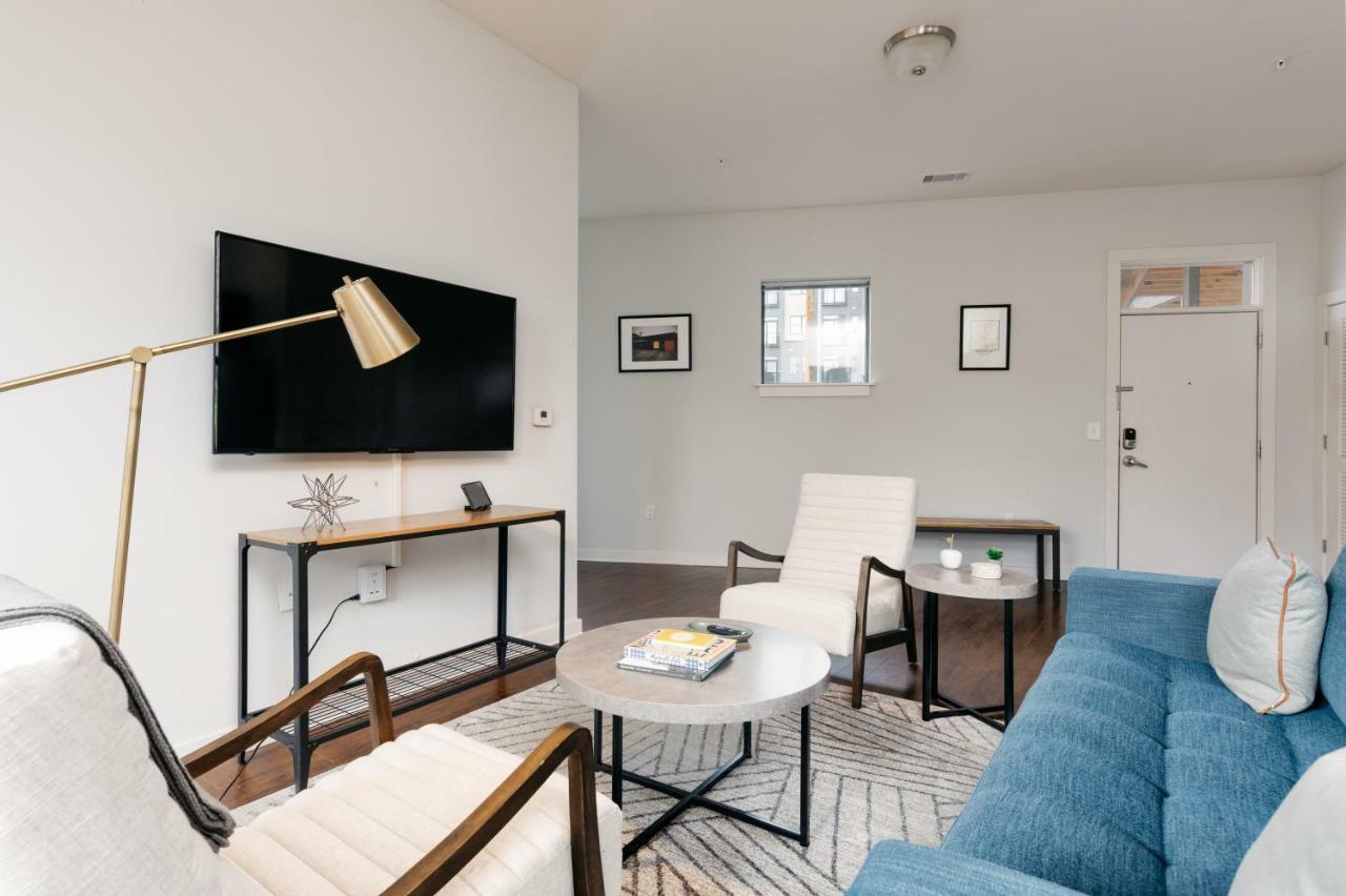 Mint House At Village Row Нашвил Екстериор снимка
